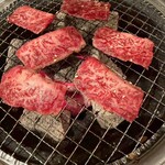 A5仙台牛焼肉 肉豊作 - 