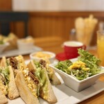 エスニークス - 料理写真:照り焼きチキンとたまごのサンドイッチランチ（1,200円）