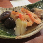 魚介料理 海 - 天使の海老、どんこ椎茸、葱などの炊き合わせ。他にも・・・