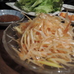 Yondonnosakaba - 長ネギのサラダをサムギョプサルに乗せて食べると絶妙な美味しさでたくさん食べられます！