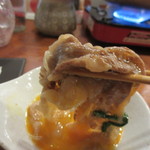魚介料理 海 - 肉は玉子に絡めておいしく。