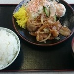 Fukuishi Pa-Kingu Eria Kudari Sen Shoppingu Ko-Na- - 豚肉しょうが焼き定食