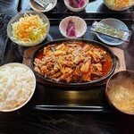 お食事処 おが家 - 料理写真:豚キムチ定食　1280円税込