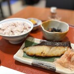 鈴波 - 