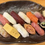 鮨処藤 - ⒈中トロ ⒉烏賊 ⒊漬け ⒋松川カレイ ⒌銀鮭 ⒍〆鯖 ⒎花海老 ⒏玉子焼き ⒐真蛸 ⒑赤貝紐 ⒒巻物〜山葵昆布