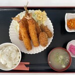 ダイニング ますみ - ミックスフライ定食