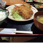 Naninuneno - アジフライとコロッケの定食＠７８０円