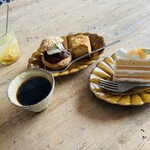 果庭 - テーブルの美味しい品々