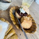 果庭 - シュークリームとスコーン