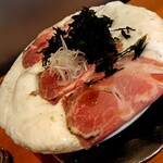 鳴尾山芋研究所 フラットブッシュ - チャーシュー麺