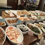 オステリア ダ アダ - チケッティ（おつまみ）が所狭しと陳列されたカウンターは壮観。