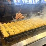 Takoya Dotonbori Kukuru Hon Ten - Enjoy freshly made takoyaki anytime!