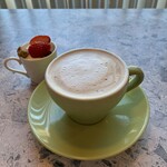 FUKUSIA - カフェラテとミニデザート