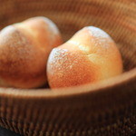 イル・クッチョロ - 「自家製パン」