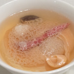 中国料理 石本 - 衣笠茸とフカヒレの蒸しスープ