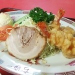 中華レストランちゅー - チャーシュー側