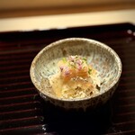 多仁本 - こちら、新作とのことですが、傑作！！
      間人、土佐酢煮凝り、半田素麺。大好物の三重奏♪
      後半に差し掛かっていますが、丼でいただきたい〜(^^)