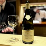 多仁本 - こちらは、大将からこの日のゲストに♪
      結局、これが一番高級（笑）
      エティエンヌ・ソゼのピュリニー2009。
      何というか、容易に人を寄せ付けない緊張感がありますね。じっくりと味わわせていただきました。