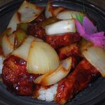 MEGAドン・キホーテ - 料理写真:黒酢ちと甘いけど思ったより肉もたっぷりで美味しい．