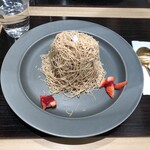 和栗専門 紗織 - 季節の果物いちご　京都伊勢丹限定