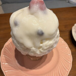 みのうかき氷商店 - いちご姫の大福氷（1800円）