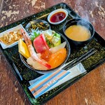 光る海 - 海鮮丼ミニ