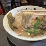 博多長浜らーめん いっき - 料理写真:麺アップ