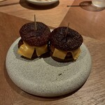NIKUDOSI - しいたけチーズバーガー