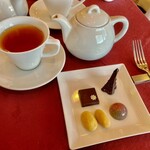 サロン・ド・ロワイヤル - 