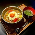 炭火焼肉 莉松苑 - ランチ石焼牛すじカレー