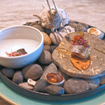 LIAISON - ランチコース 9680円 の北海道産の鰯の定番ピサラディエール