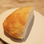 LIAISON - ランチコース 9680円 の自家製パン