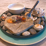 LIAISON - ランチコース 9680円 の北海道産の鰯の定番ピサラディエール