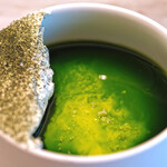 LIAISON - ランチコース 9680円 のケールのオイルとホワイトバルサミコを効かせたホイップバター