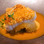 LIAISON - ランチコース 9680円 の福岡の甘鯛の鱗焼き スープドポアソン 甘海老使ったビスクの泡