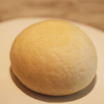 LIAISON - ランチコース 9680円 の自家製パン