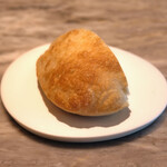 LIAISON - ランチコース 9680円 の自家製パン