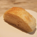 LIAISON - ランチコース 9680円 の自家製パン