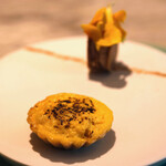 LIAISON - ランチコース 9680円 のウチワエビとバターナッツ南瓜のタルト、フォアグラのテリーヌ