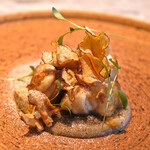 LIAISON - ランチコース 9680円 の北海道産白子のムニエル 菊芋のピューレ 北海道産のユリ根