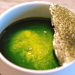 LIAISON - ランチコース 9680円 のケールのオイルとホワイトバルサミコを効かせたホイップバター