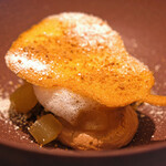 LIAISON - ランチコース 9680円 の洋梨とスパイスを使ったデザート