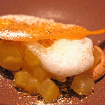 LIAISON - ランチコース 9680円 の洋梨とスパイスを使ったデザート