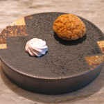 LIAISON - ランチコース 9680円 の柚子と苺のマシュマロ、濃厚なカスタードクリーム