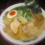 とんこつらぁめん いっちゃが - ラーメン＋半熟玉子（サービス）