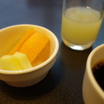 Nihon Ryouri Hanagiku - オレンジ＆パイン、リンゴジュース、珈琲