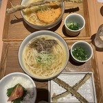 博多やりうどん別邸 空港店 - 