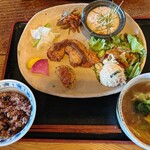 手打ちほうとうと発幸料理のお店 元祖へっころ谷 - 
