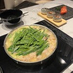 博多もつ鍋 やま中 - 味噌もつ鍋