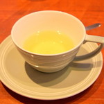 スプーン スイーツマーケット - 緑茶のように見えますが、香り高く優しい味わい。